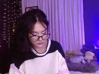 Laralittle nude on webcam live hottest sex chat