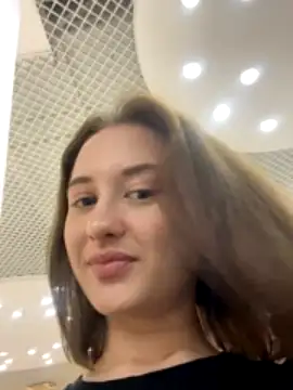 LianBaby naked strip on webcam for live sex chat