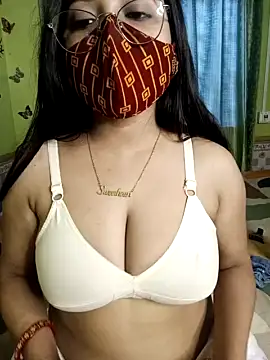 lisa_bhabi naked strip on webcam for live sex chat