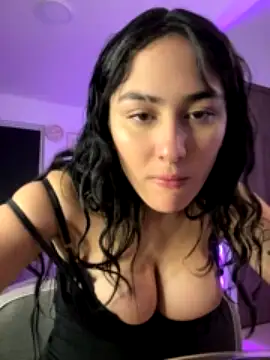 MennaLee naked strip on webcam for live sex chat