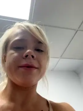 PennyPrincess naked strip on webcam for live sex chat