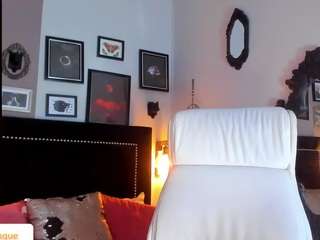 Alahia-wang nude on webcam live hottest sex chat