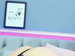 Baddie-Curl nude on webcam live hottest sex chat