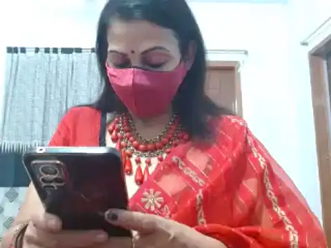 desi_mira naked strip on webcam for live sex chat