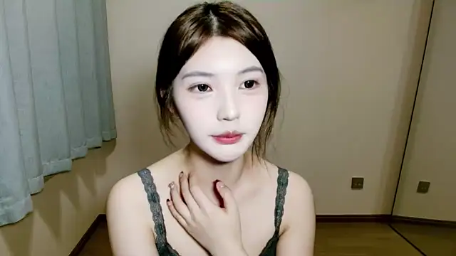 elyn520520 naked strip on webcam for live sex chat