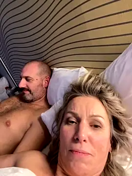 etalon820 naked strip on webcam for live sex chat