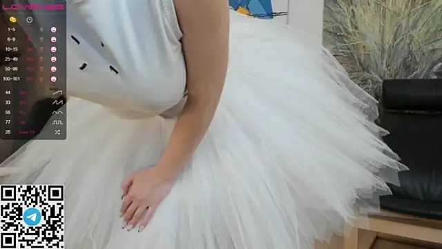 KarinBates naked strip on webcam for live sex chat