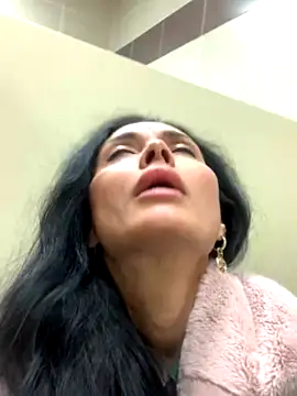 North-Carolina naked strip on webcam for live sex chat