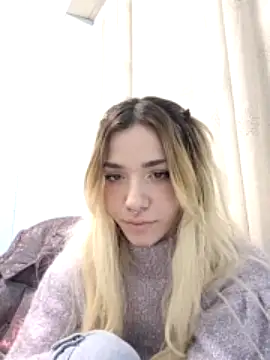 ShannonShanny naked strip on webcam for live sex chat