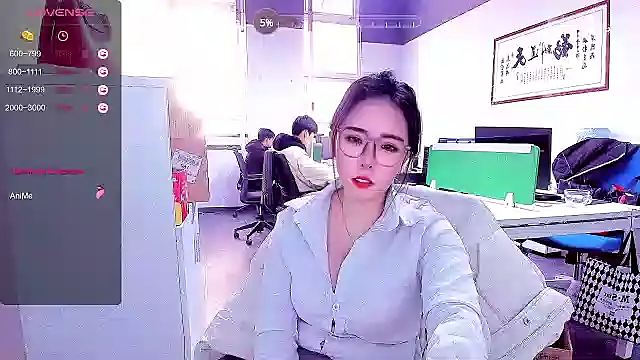 xixiya6688 naked strip on webcam for live sex chat