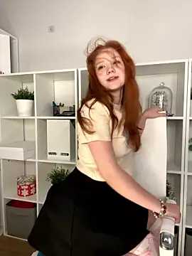 AlliciaCurtis naked strip on webcam for live sex chat
