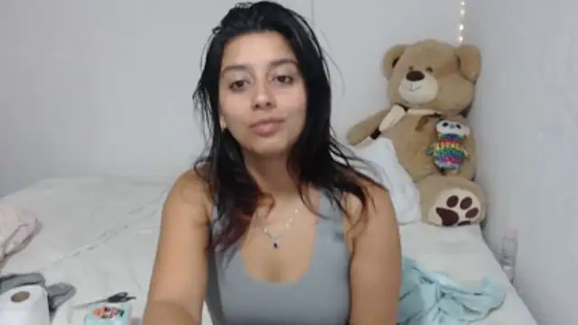 BrittanyDiaz naked strip on webcam for live sex chat