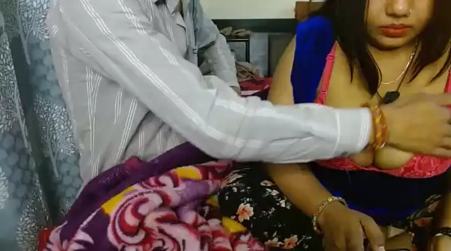 desihot_couple naked strip on webcam for live sex chat