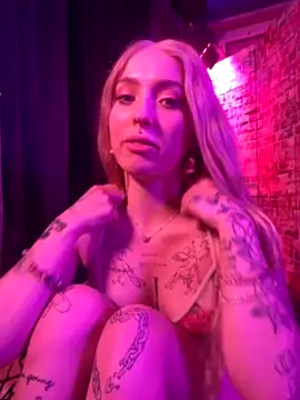 die-EinHORNY-WG naked strip on webcam for live sex chat