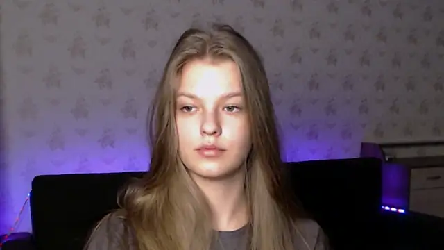 EmySway naked strip on webcam for live sex chat