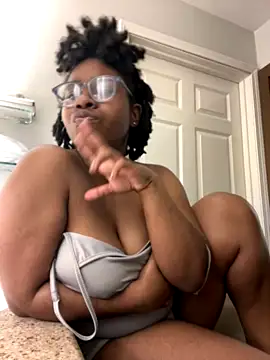 feistyariess naked strip on webcam for live sex chat