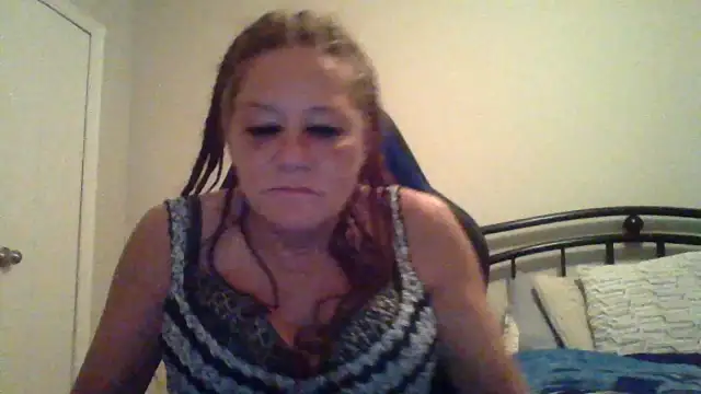 LexxiLeeds naked strip on webcam for live sex chat