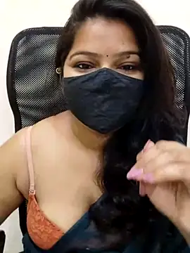 Lovely-Rose143 naked strip on webcam for live sex chat
