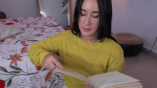 maddie_garcia1 naked strip on webcam for live sex chat
