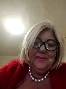Merilulla naked strip on webcam for live sex chat
