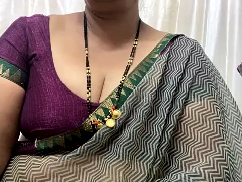 Shree_Reddy naked strip on webcam for live sex chat