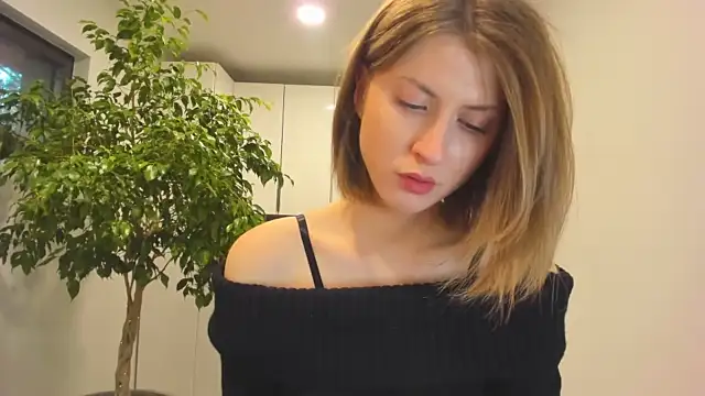 YUMIandbigWOLF naked strip on webcam for live sex chat