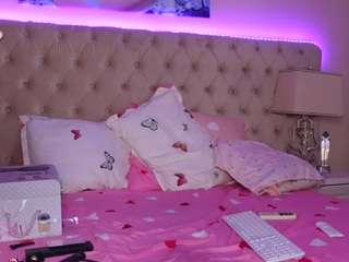 AliciaRey nude on webcam live hottest sex chat