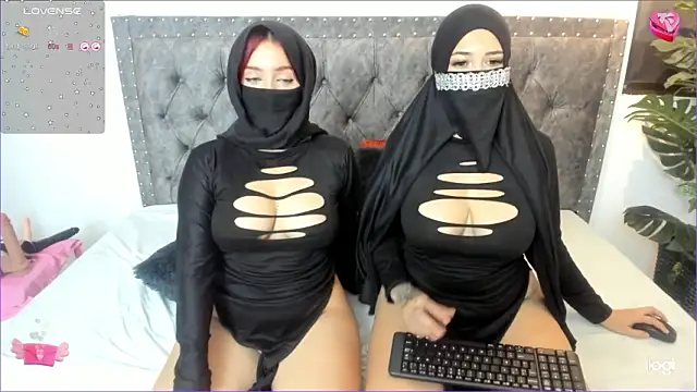 anisaa_leylak naked strip on webcam for live sex chat