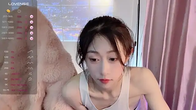 Fffaye naked strip on webcam for live sex chat