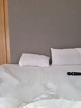 Jazmine-Blue naked strip on webcam for live sex chat