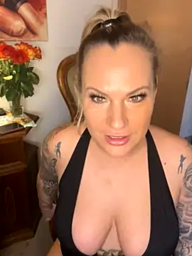 Kiraknight20 naked strip on webcam for live sex chat