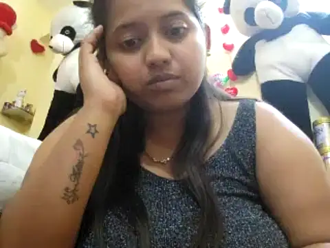 kolkataaditi naked strip on webcam for live sex chat
