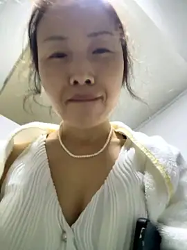 kris520 naked strip on webcam for live sex chat