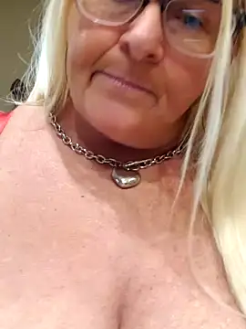 Lady_Kay_Lynn naked strip on webcam for live sex chat