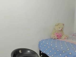 LaiaOwens nude on webcam live hottest sex chat