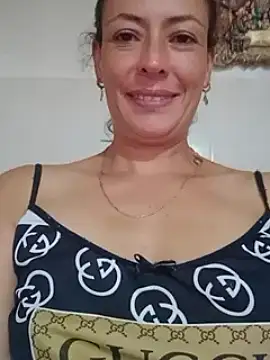 niky01 naked strip on webcam for live sex chat