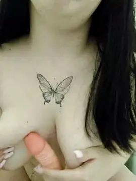 RiskyVanessa naked strip on webcam for live sex chat