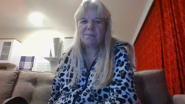 TrustfulVampire1 naked strip on webcam for live sex chat