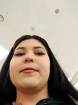 VanessaVibe naked strip on webcam for live sex chat