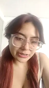 Alex-Foxy naked strip on webcam for live sex chat