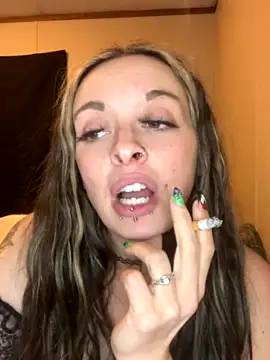 daddysbrattyprincesss naked strip on webcam for live sex chat