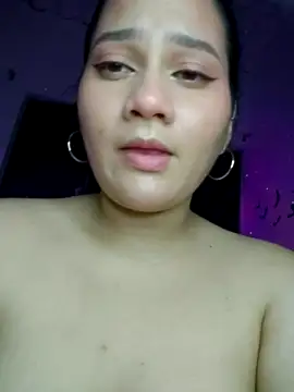 EvelynnBunny_ naked strip on webcam for live sex chat