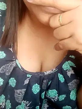 Hot-riya naked strip on webcam for live sex chat