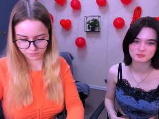 Liana-kisses nude on webcam live hottest sex chat