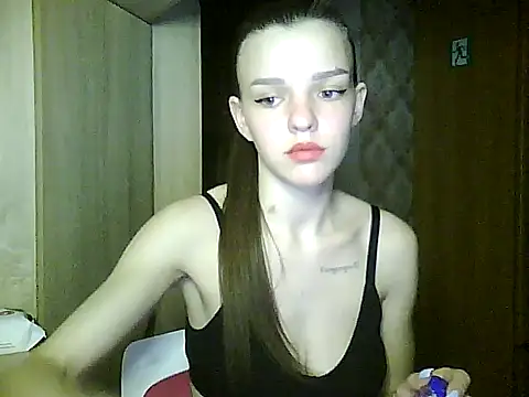 Lisa_Lenore naked strip on webcam for live sex chat