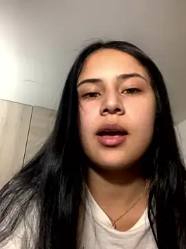 maca_rena1 naked strip on webcam for live sex chat