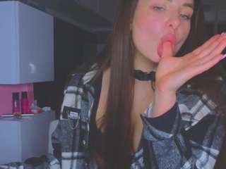 Maryana-LiL nude on webcam live hottest sex chat