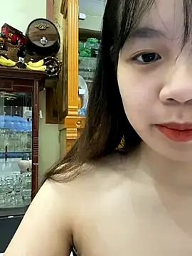 Minmin2k5 naked strip on webcam for live sex chat