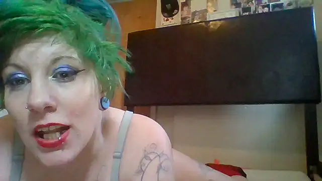 punkprincess93 naked strip on webcam for live sex chat