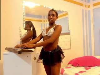 Queen-Nahomy29 nude on webcam live hottest sex chat